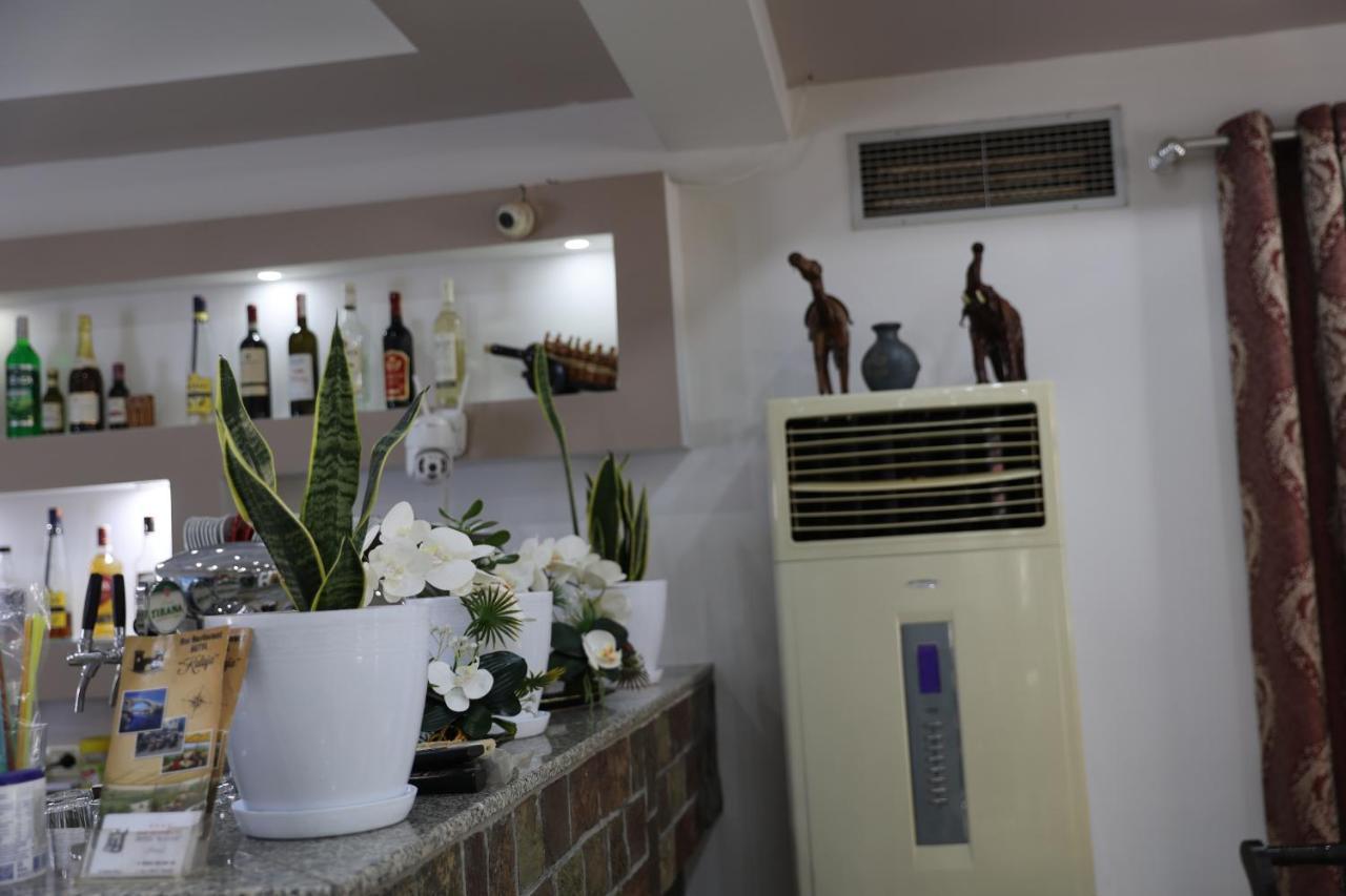 Hotel Kalaja Boks Extérieur photo